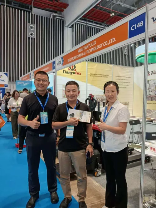 Hebei TianyuLux Electromechanical Technology Co., Ltd. เปิดตัวครั้งแรกที่ VILOG 2025 เสริมศักยภาพการอัพเกรดคลังสินค้าและโลจิสติกส์ที่เป็นมิตรต่อสิ่งแวดล้อมในเอเชียตะวันออกเฉียงใต้ด้วยอุปกรณ์ขนถ่ายวัสดุลิเธียมระดับมืออาชีพ